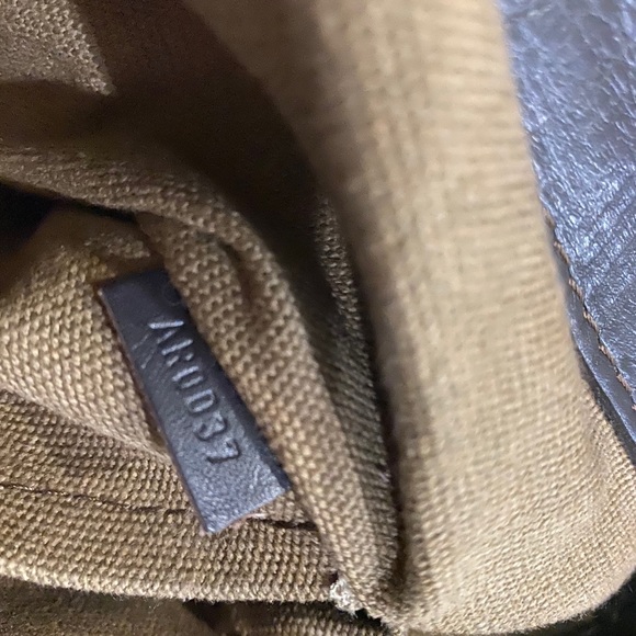 Louis Vuitton brown leather 13” messenger bag - Picture 7 of 10